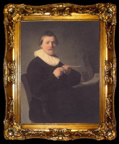 framed  REMBRANDT Harmenszoon van Rijn Portrait of a man trimming his quill (mk33), ta009-2